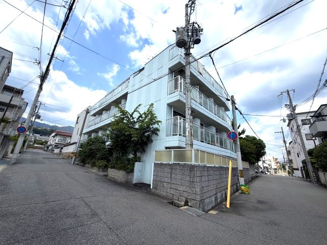 ライフピアモア六甲の外観