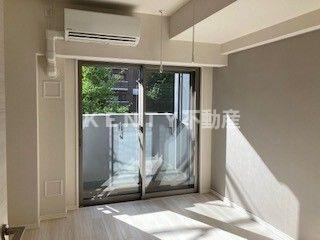 【寝室】 | プルミエ武蔵小山 | 広くて明るい寝室