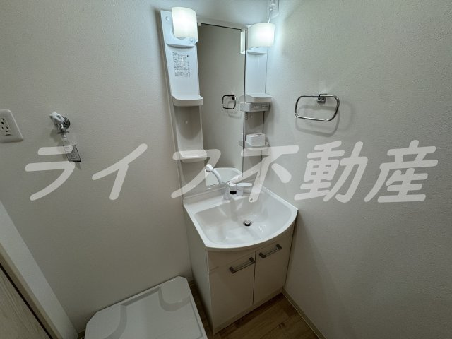 フジパレス鴻池新田駅北の独立洗面台|使いやすい独立洗面台です