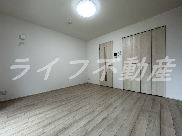 フジパレス鴻池新田駅北の洋室|明るい洋室です