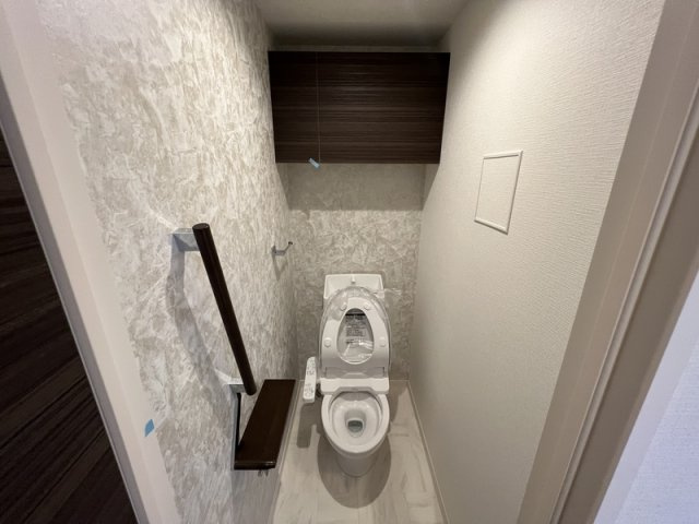 西宮市大屋町の賃貸マンションのトイレ