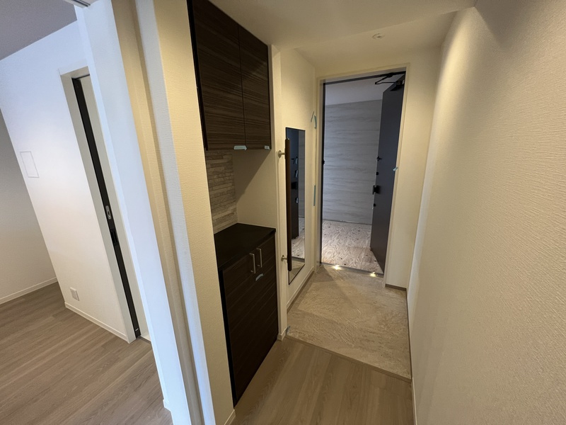 西宮市大屋町の賃貸マンションの玄関