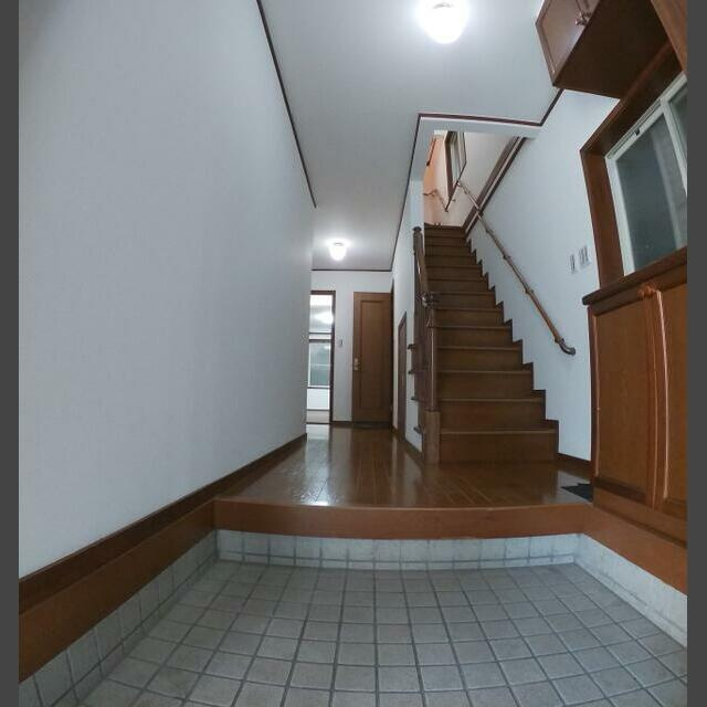芦屋市竹園町の一戸建ての玄関