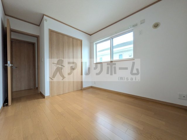 国分本町3丁目3LDK一戸建ての収納