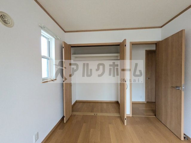 国分本町3丁目3LDK一戸建ての収納