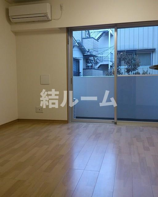 板橋区板橋４丁目の賃貸マンションの居間・リビング
