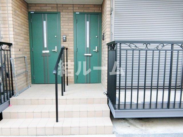 練馬区豊玉北１丁目のアパートのエントランス