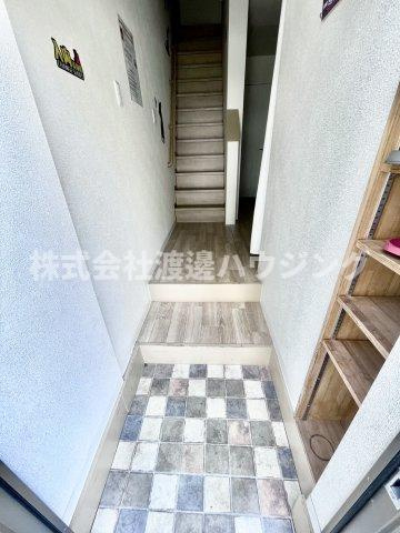内代町2丁目貸家の玄関