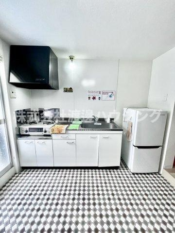 内代町2丁目貸家のキッチン