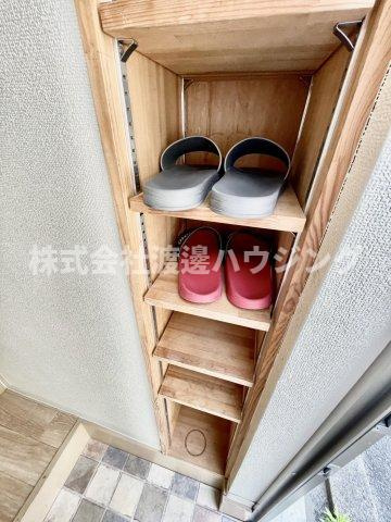 内代町2丁目貸家の収納
