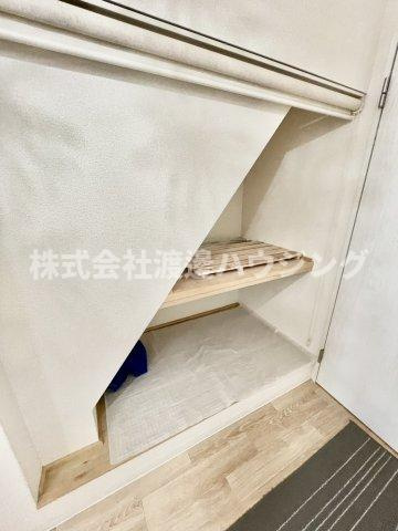 内代町2丁目貸家の収納