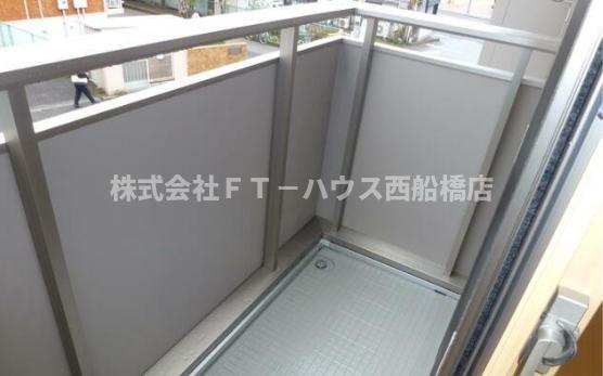 レジデンス新井のバルコニー