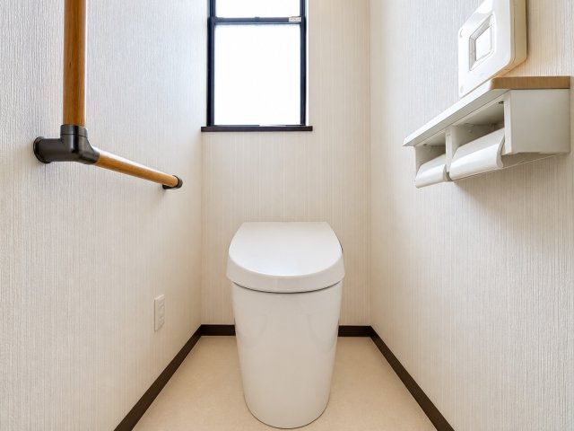 【軽量鉄骨】稲敷市江戸崎乙中古戸建のトイレ