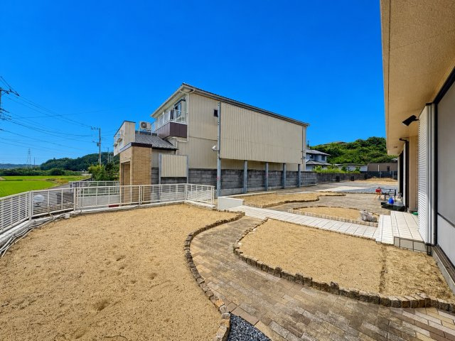 【軽量鉄骨】稲敷市江戸崎乙中古戸建の庭