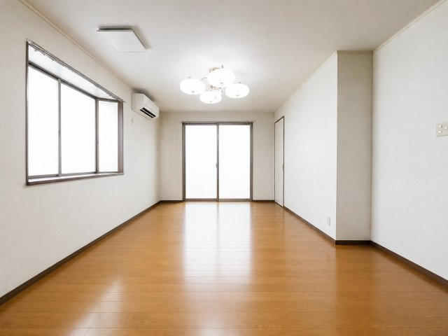 【軽量鉄骨】稲敷市江戸崎乙中古戸建の居間・リビング