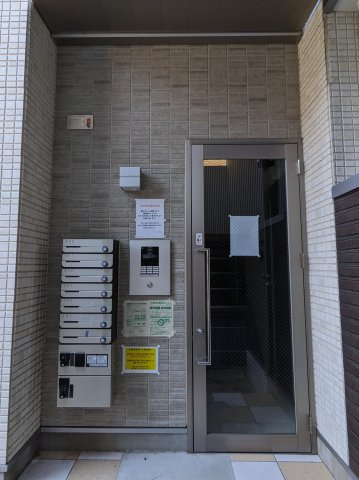 ハーモニーテラス上石川町Ⅲのエントランス