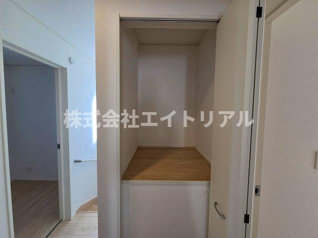 美濃加茂市古井町下古井　第3　新築戸建　全4棟の収納|2階　廊下収納