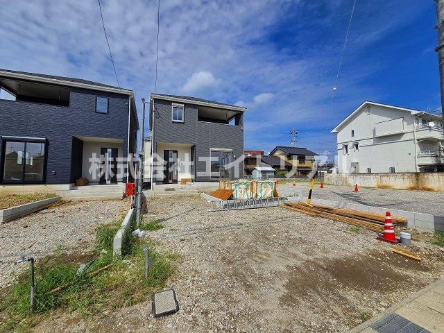 美濃加茂市古井町下古井　第3　新築戸建　全4棟の前面道路含む現地写真