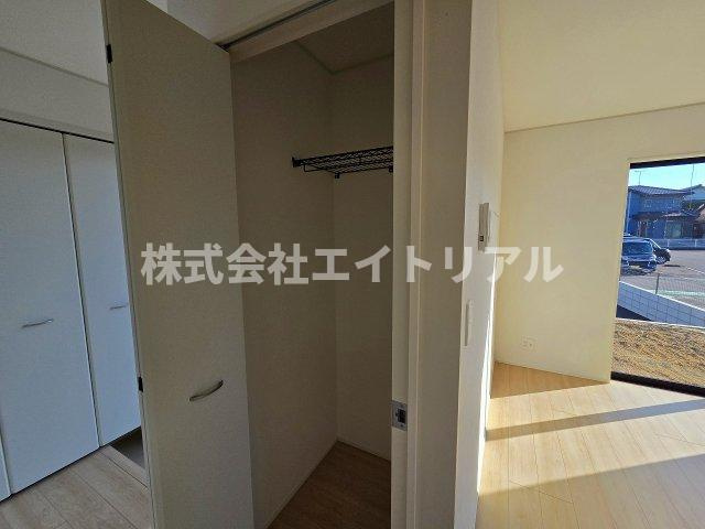 美濃加茂市古井町下古井　第3　新築戸建　全4棟の収納|1階　廊下収納