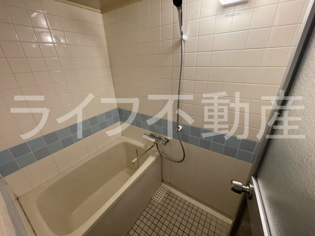 ラ・ボアコートIN花園の浴室|お風呂で日々の疲れを落としましょう
