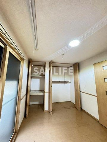 パークサイド渋川Aの居間・リビング