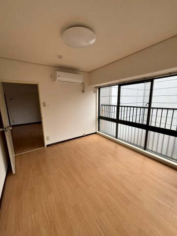 中銀音羽マンシオンの寝室