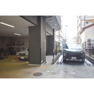 【駐車場】 | ISM谷町六丁目 | 車をお持ちの方に嬉しい駐車場付きの物件です