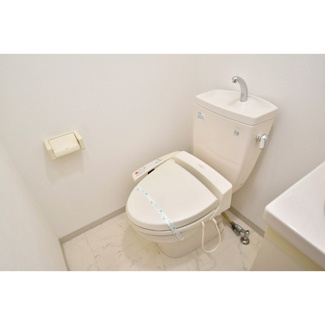 【トイレ】 | アーデン和泉町 | コンパクトで使いやすいトイレです