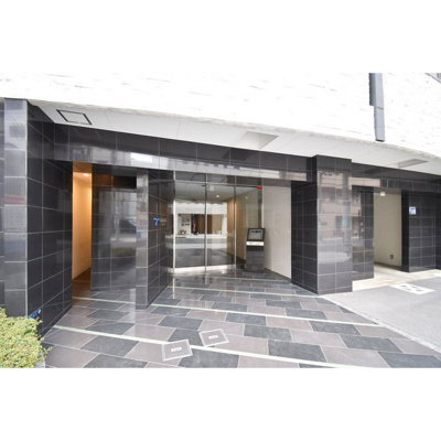 【エントランス】 | SERENiTE谷四 | 建物の内部です