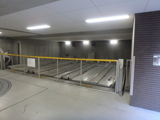 アーデン神保町の駐車場