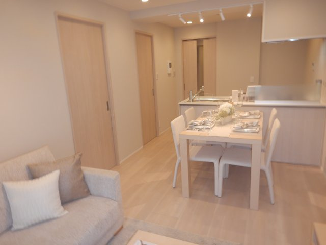 グラントゥルース神田岩本町の居間・リビング