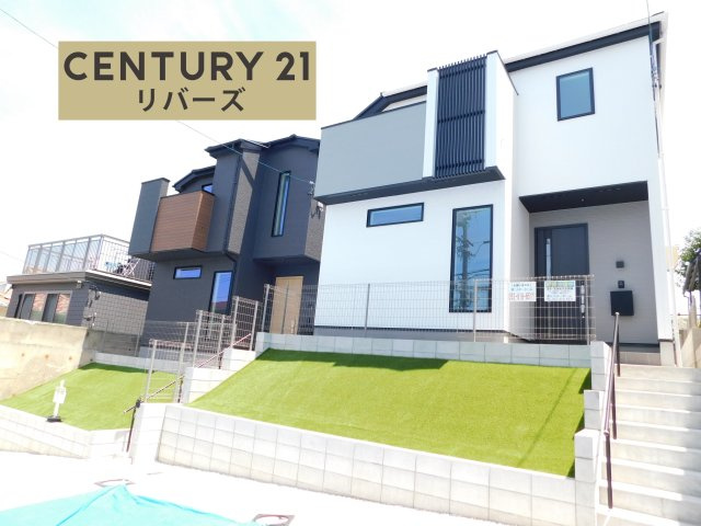 名古屋市昭和区伊勝町１丁目の新築一戸建の外観|☆２号棟☆　新価格！！いつでも見学できます♪（お問合せ当日、平日、水曜、夜間でもＯＫ）　敷地４６坪超　駐車並列３台ＯＫ　収納付きリビング１８．７帖♪　床暖房や食洗機など設備充実！　地盤保証２０年付き！