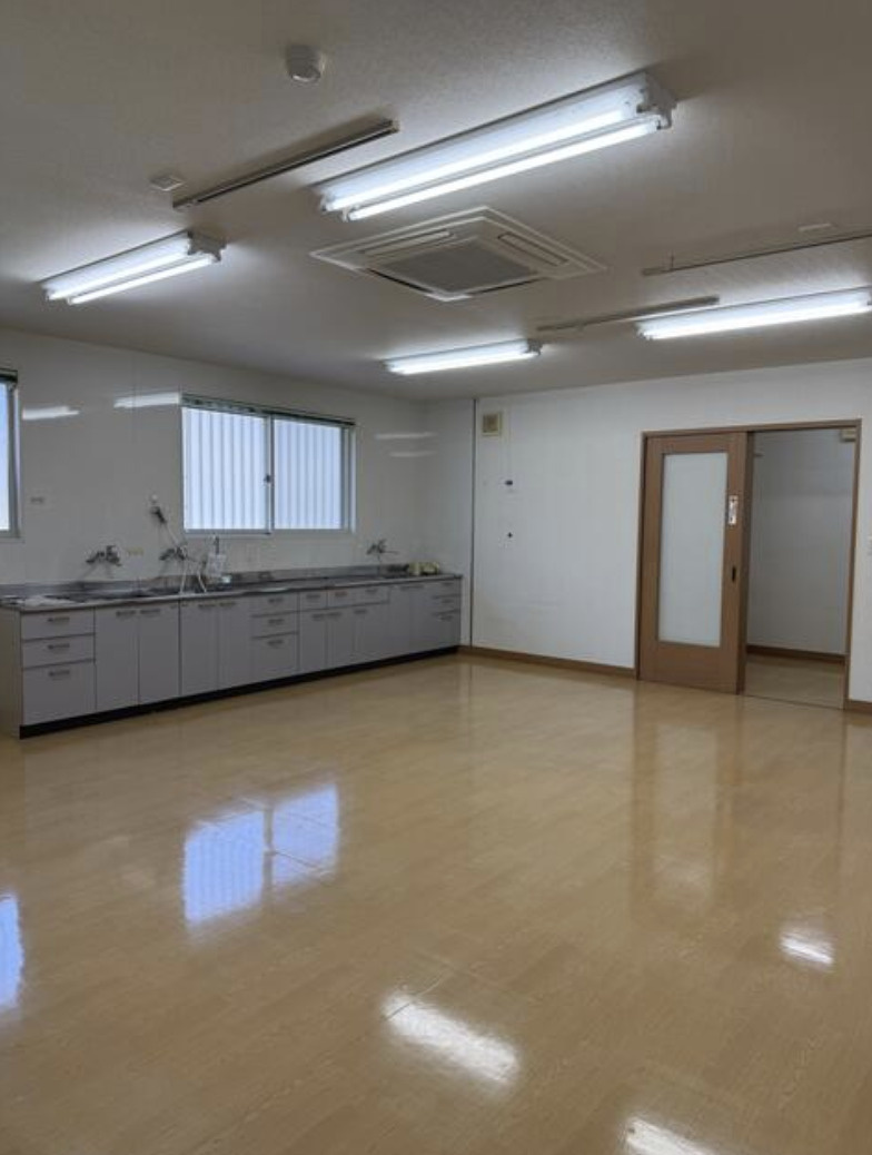 大津市和邇高城の店舗事務所の内装