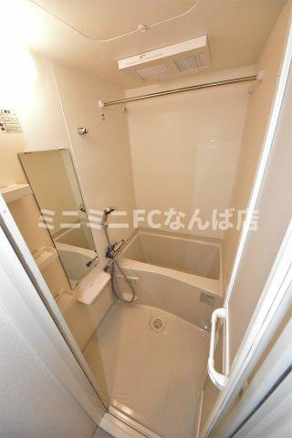 プレサンス北堀江の浴室