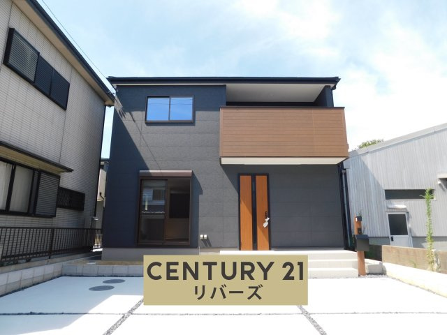北名古屋市片場白山の新築一戸建の外観|☆３号棟☆　　いつでもご案内出来ます♪（お問合せ当日、平日、水曜、夜間でもＯＫ）　長期優良住宅♪　南向き、陽当たり良好！！　駐車並列３台ＯＫ　敷地４１．５１坪！　ＷＩＣ２ヶ所とＳＩＣ完備♪