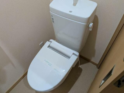 【トイレ】 | PACIFICOCEN KOZU | トイレです