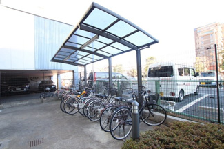 屋根付きの駐輪場