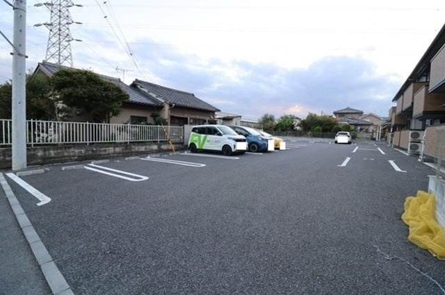 セゾン ド ルミエールの駐車場|駐車場