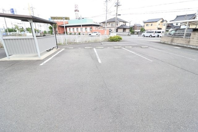 アビターレ狸塚の駐車場|駐車場