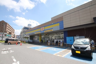 ドラッグストア マツモトキヨシ 成田日吉台店まで550ｍ