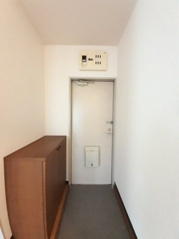 Ｋ．Ｎ．ファインズの玄関