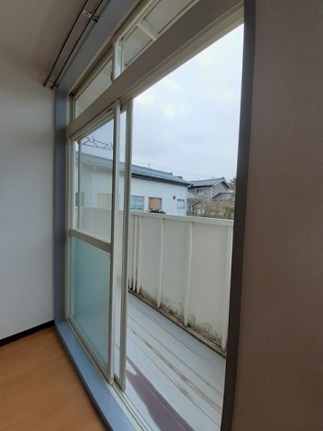 Ｋ．Ｎ．ファインズのバルコニー