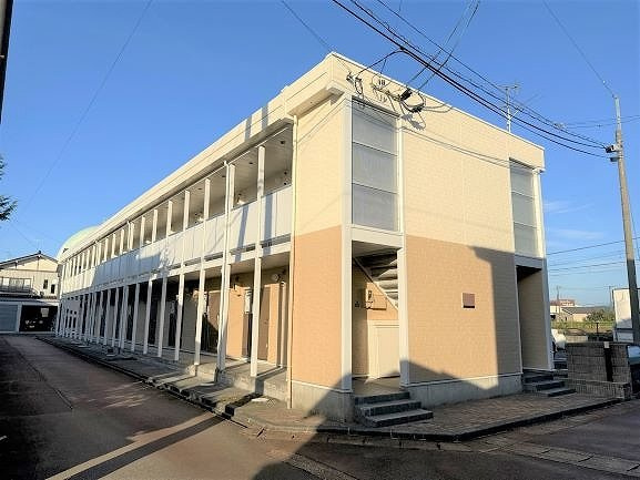 レオパレスミーティア嵐南の外観