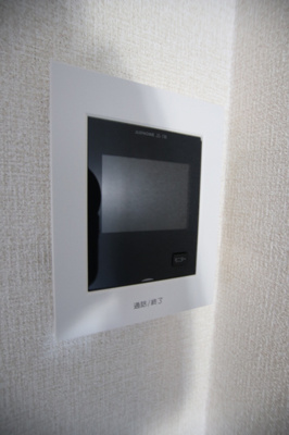 来客時に便利なTVモニタ付きドアホンです☆