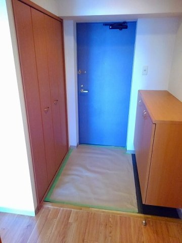 ツインタワー弐番館の玄関