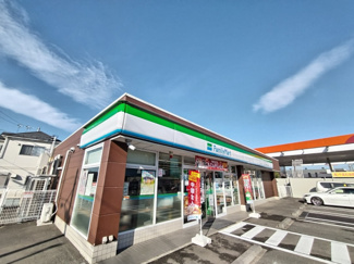 ファミリーマート 泉かまくらみち店まで450ｍ