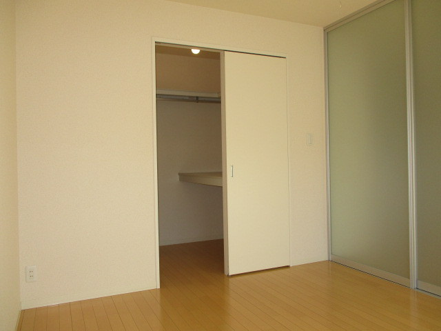 ＰｉｎｅＲｏｏｔｓ良福寺Ｂの居間・リビング