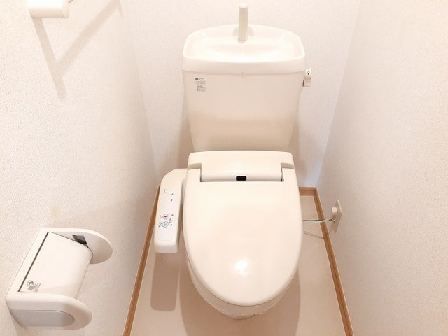 サンターノ・キリのトイレ|コンパクトで使いやすいトイレです