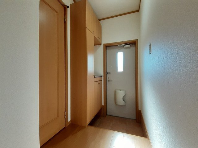 ヴィラノールＥの玄関|シンプルで使いやすい玄関です