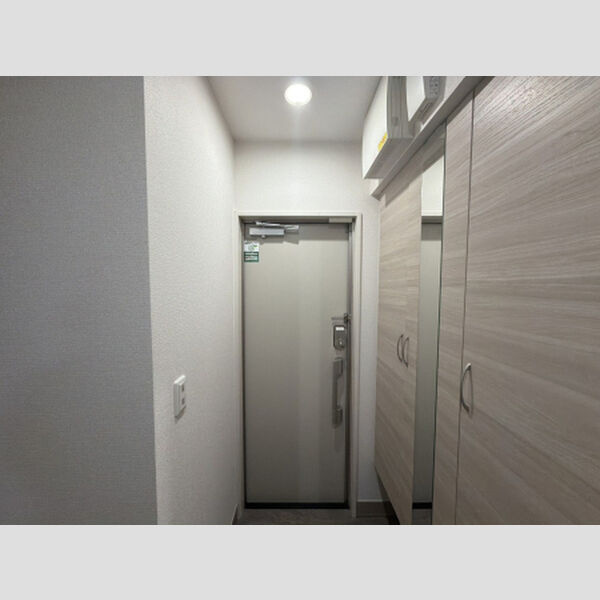 D-ROOM高井田元町の玄関